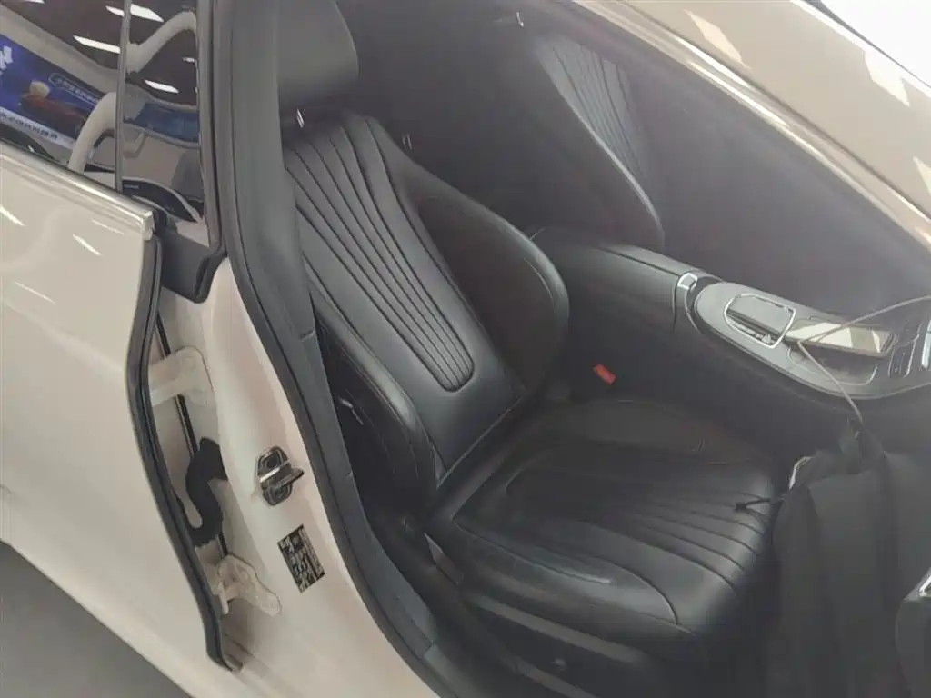 Mercedes-Benz CLS 2018 CLS 350 4MATIC фото 25