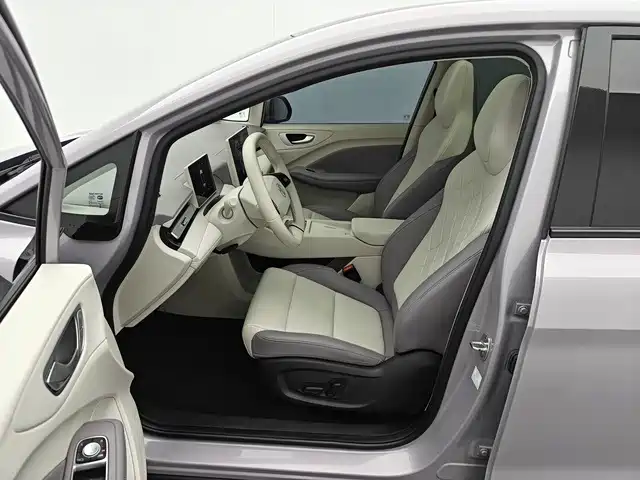 MG MG4 EV 2025 2025 Base Model