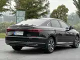 Photo 9 - Volkswagen Passat