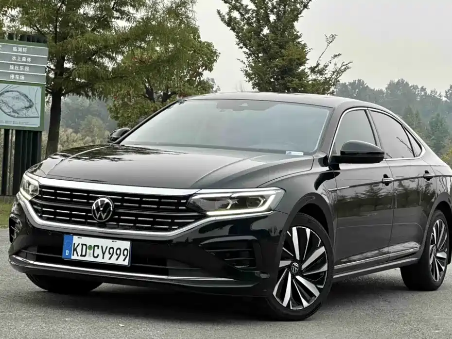Photo 1 - Volkswagen Passat