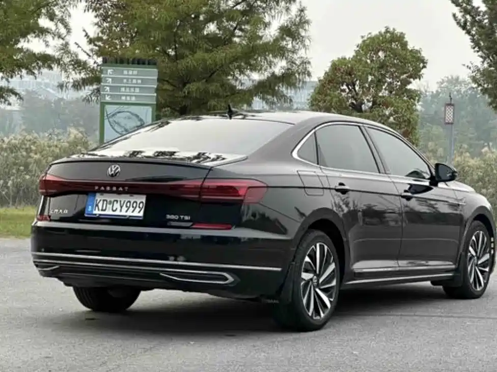 Photo 9 - Volkswagen Passat
