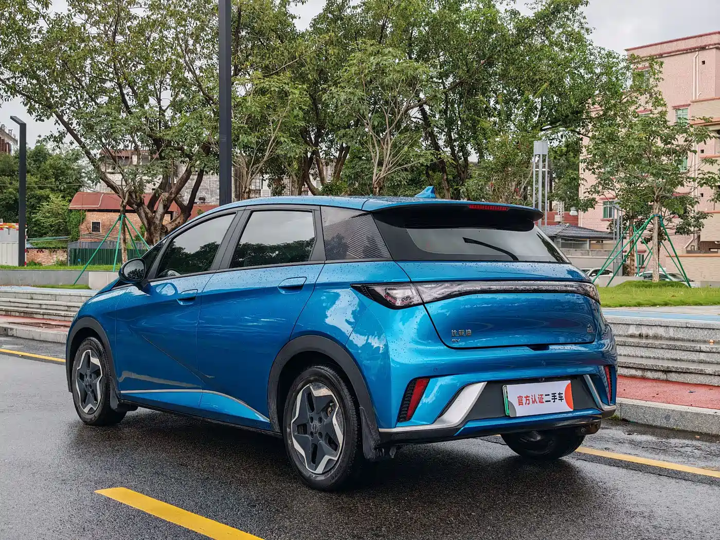 BYD Dolphin 2022 2021 Model 405km Fashion Edition