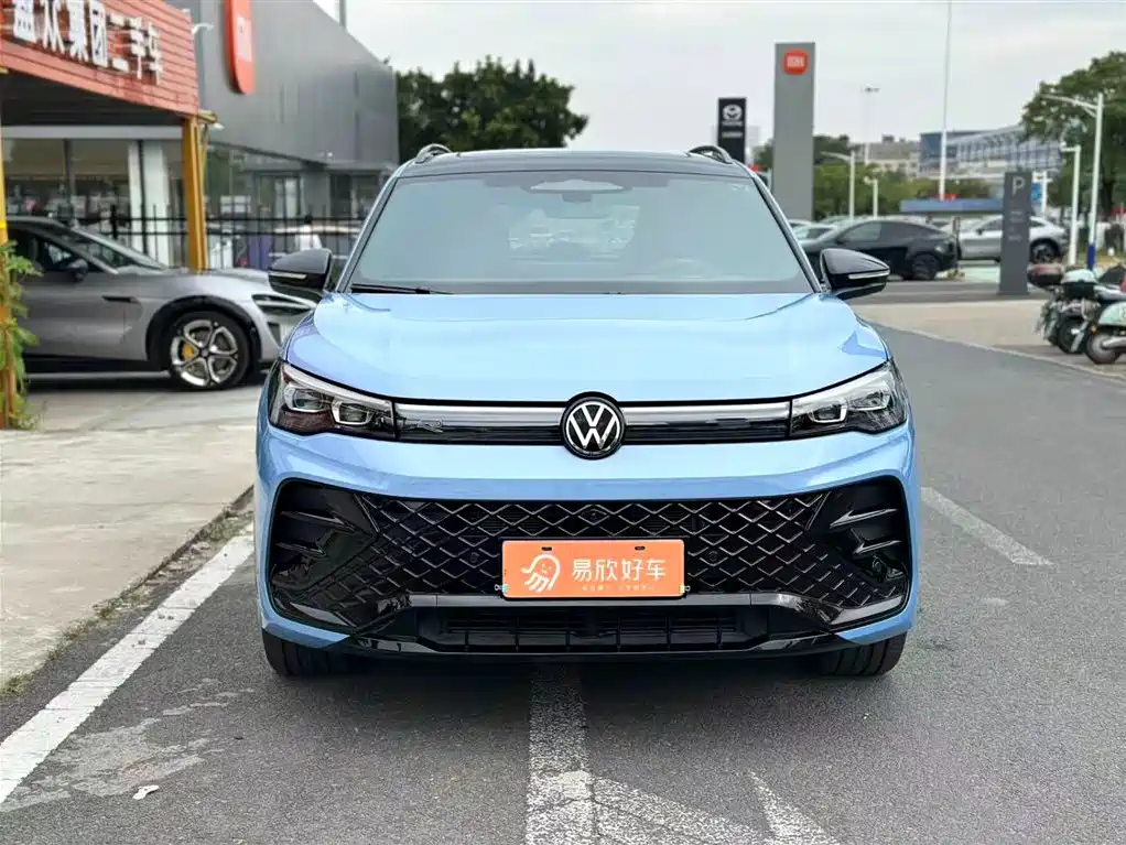 Volkswagen Tiguan L 2024 PRO 380TSI 4WD R-Line Premium Edition фото 2