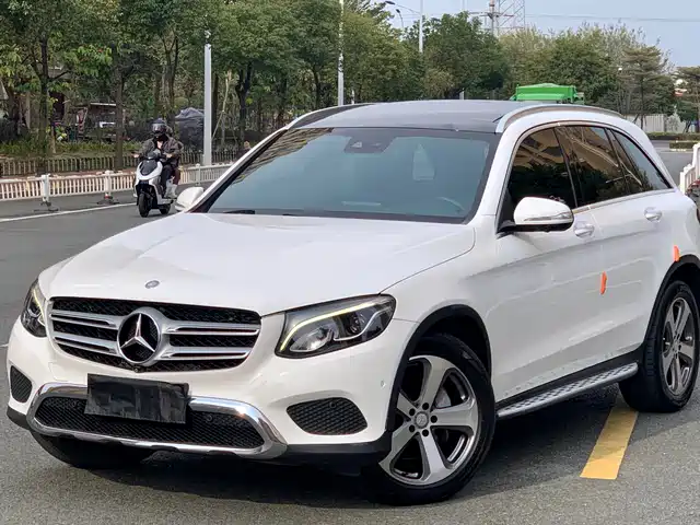 MERCEDES-BENZ GLC