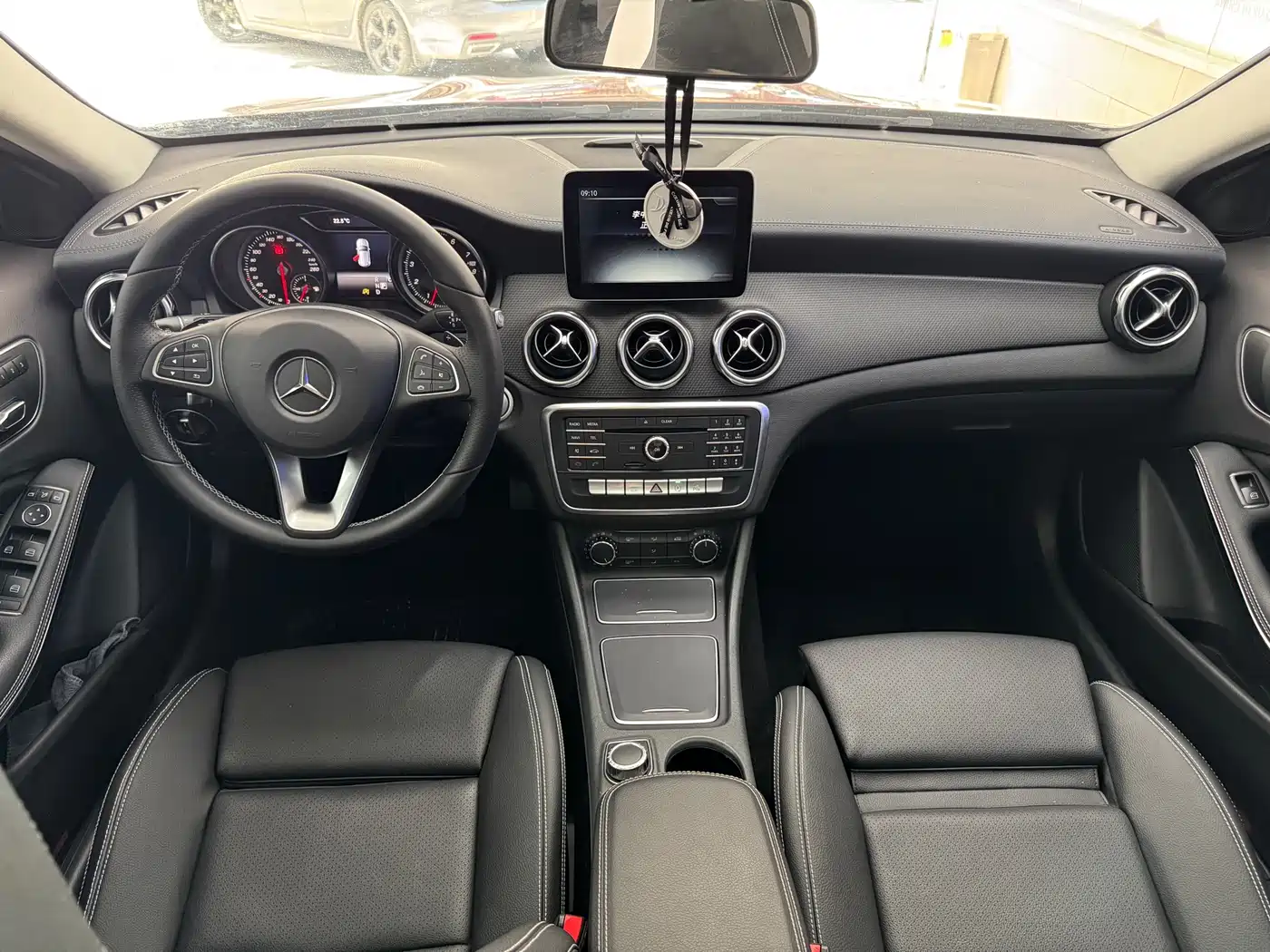 Mercedes-Benz GLA 2017 GLA 200 Fashion фото 6