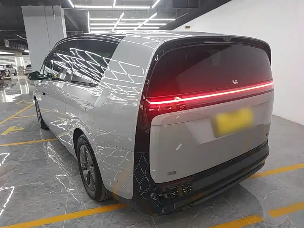 Li Auto MEGA 2024 2024 Ultra
