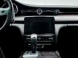 Photo 18 - Maserati Quattroporte
