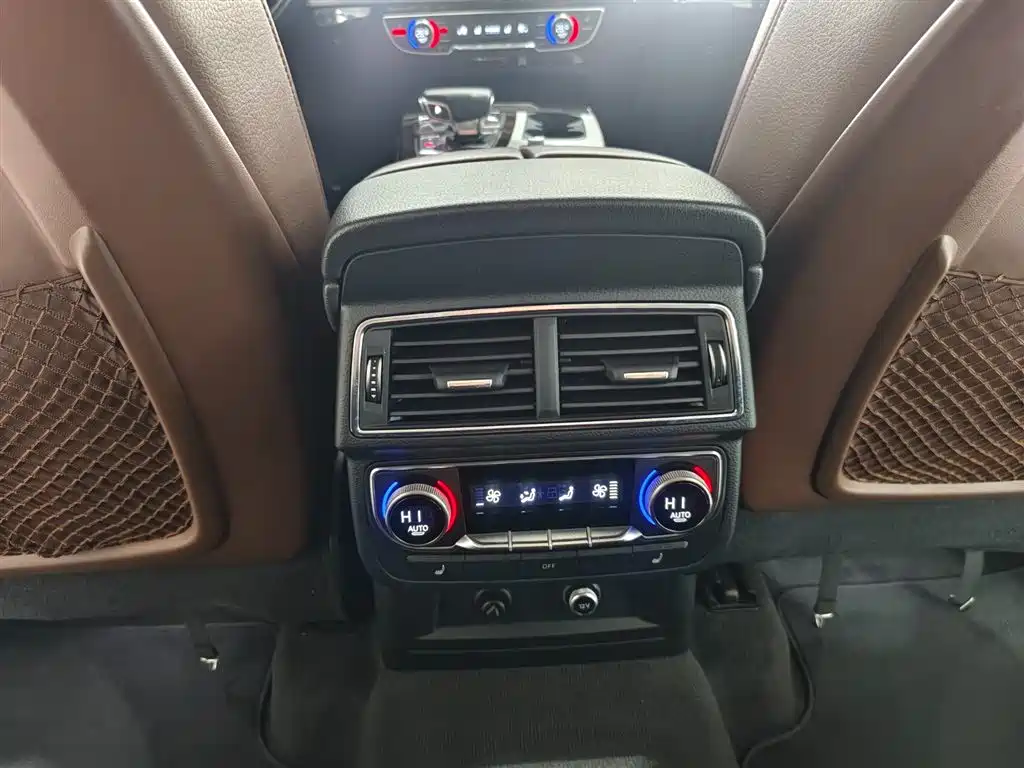 Audi Q7 2018 45 TFSI Technology фото 14