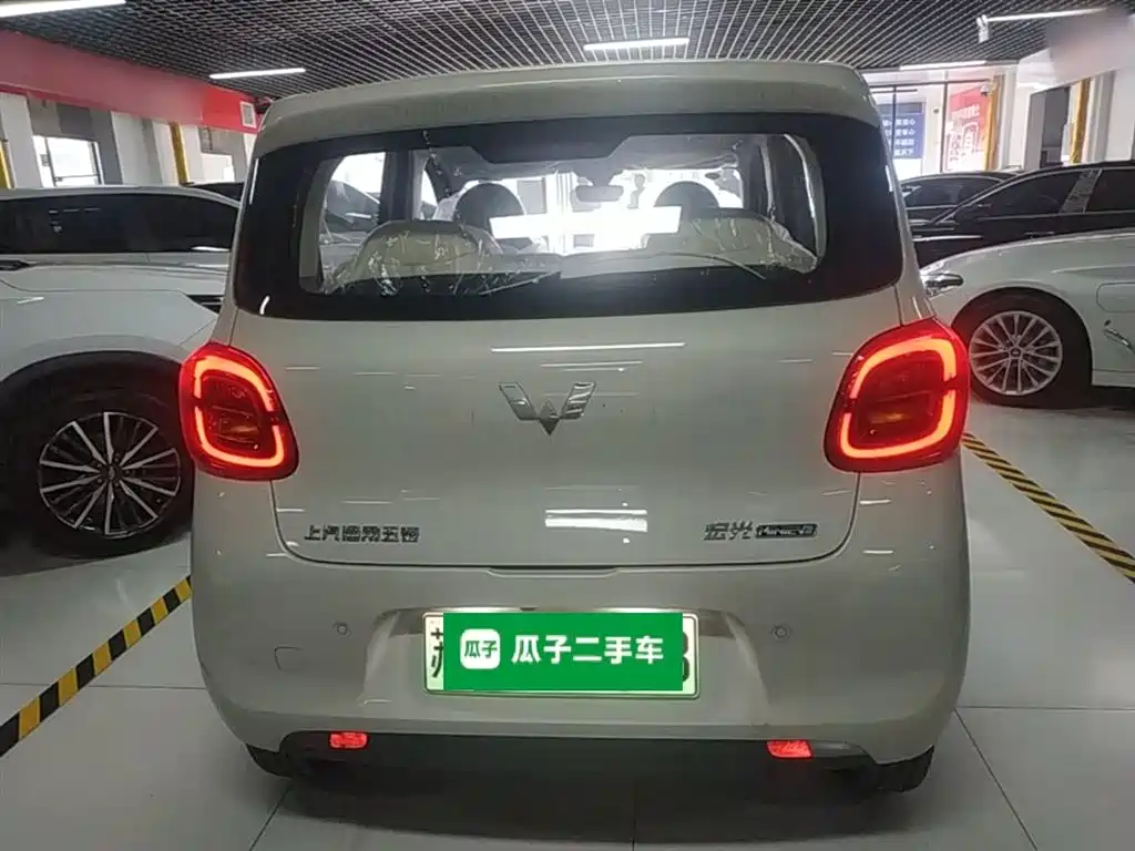 Wuling Motors Hongguang MINIEV 2026 2025 4-Door Advanced