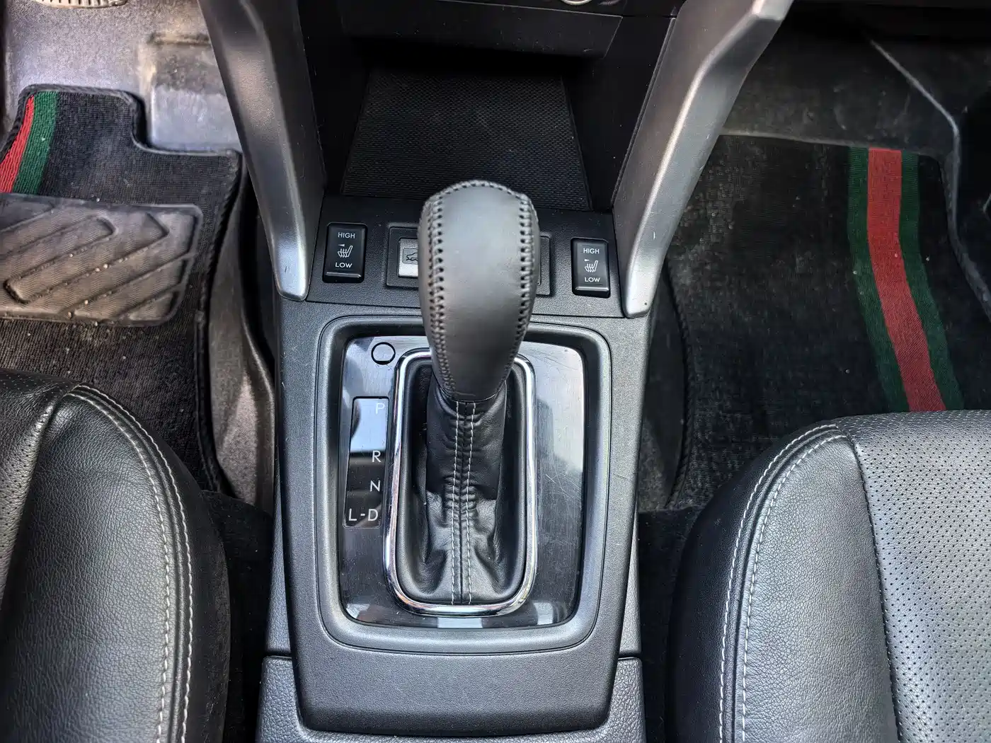 Subaru Forester 2013 2.5i Automatic Luxury Edition фото 15