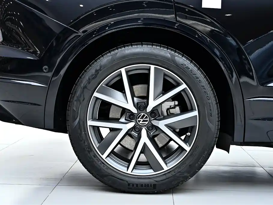 Volkswagen Touareg 2021 3.0TSI R-Line Classic Sport Package фото 40