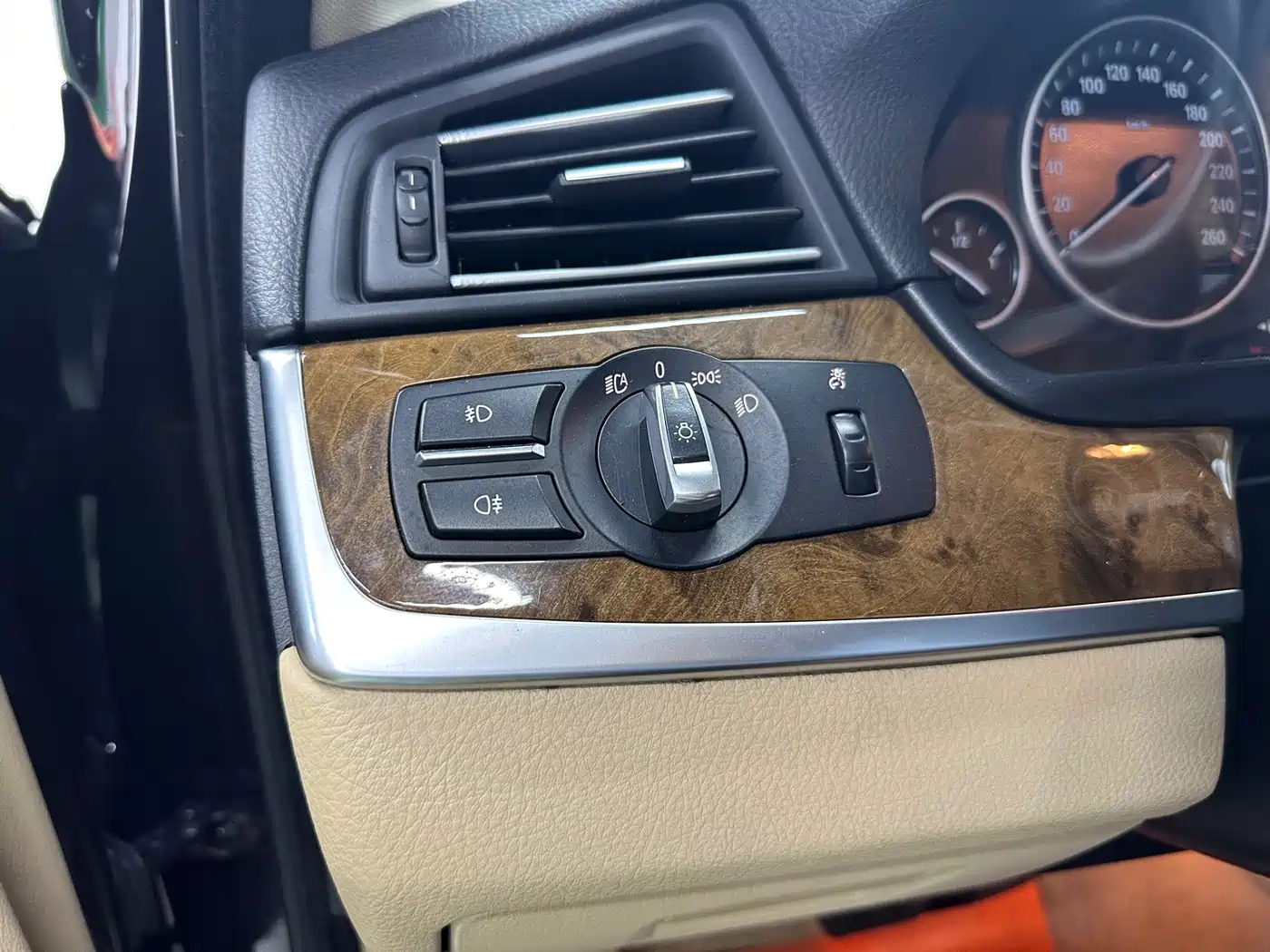 Фото 17 - BMW 5 Series