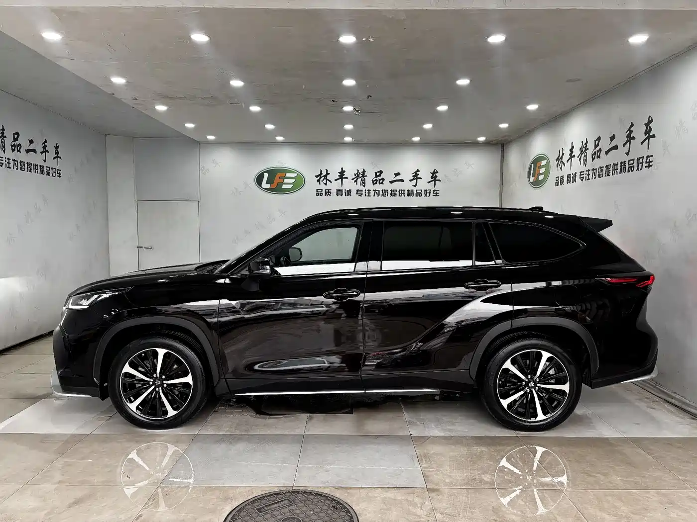 Toyota Crown Kluger 2022 2.0T 4WD Sporty Edition фото 5