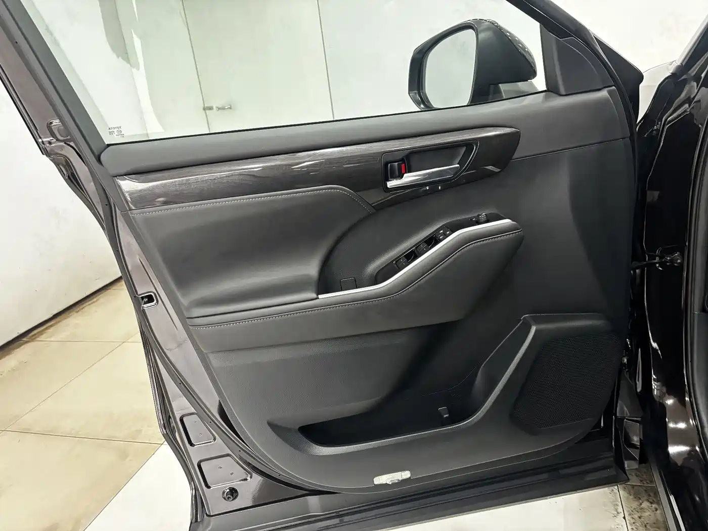 Toyota Crown Kluger 2022 2.0T 4WD Sporty Edition фото 11