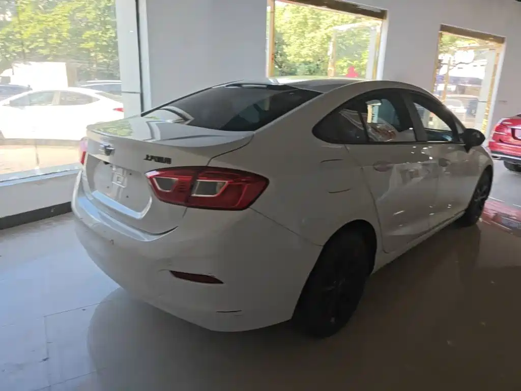 Chevrolet Cruze 2019 2018 Redline 320 Automatic Pioneer Edition
