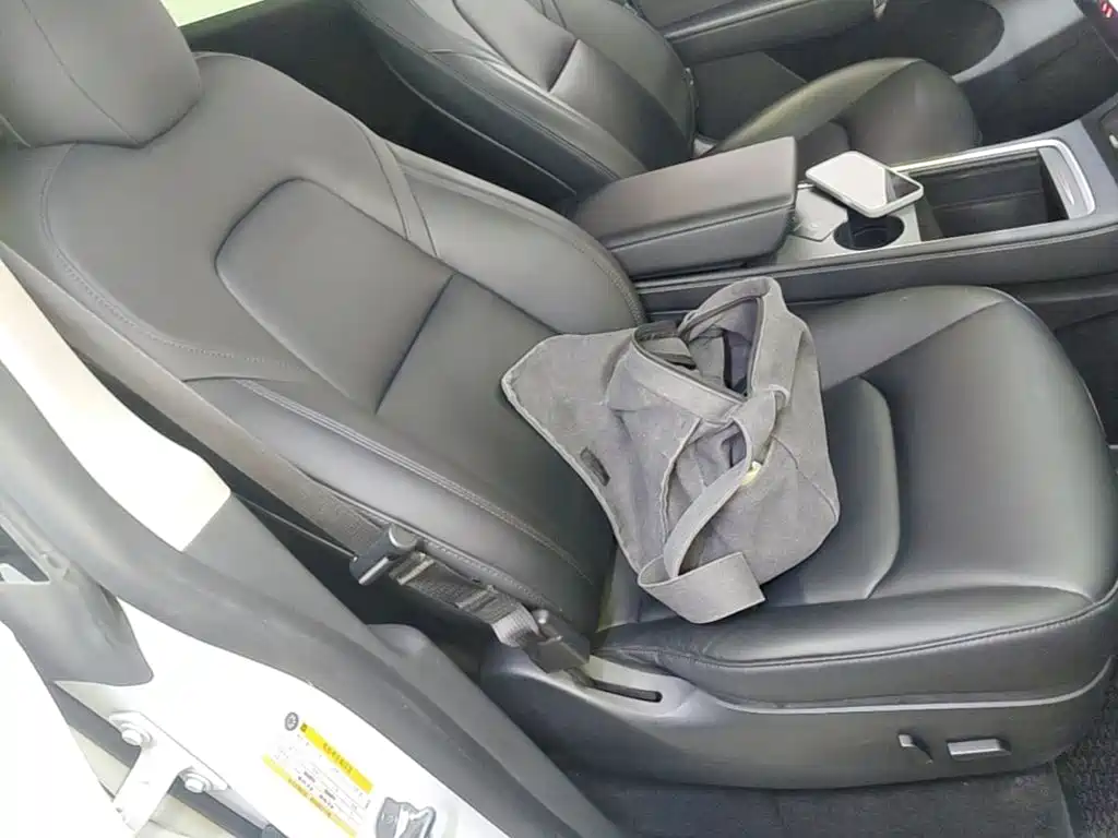 Фото 25 - Tesla Model Y