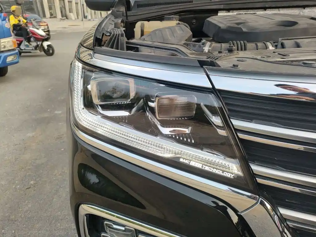 Roewe RX8 2019 2018 30T 2WD Flagship Edition