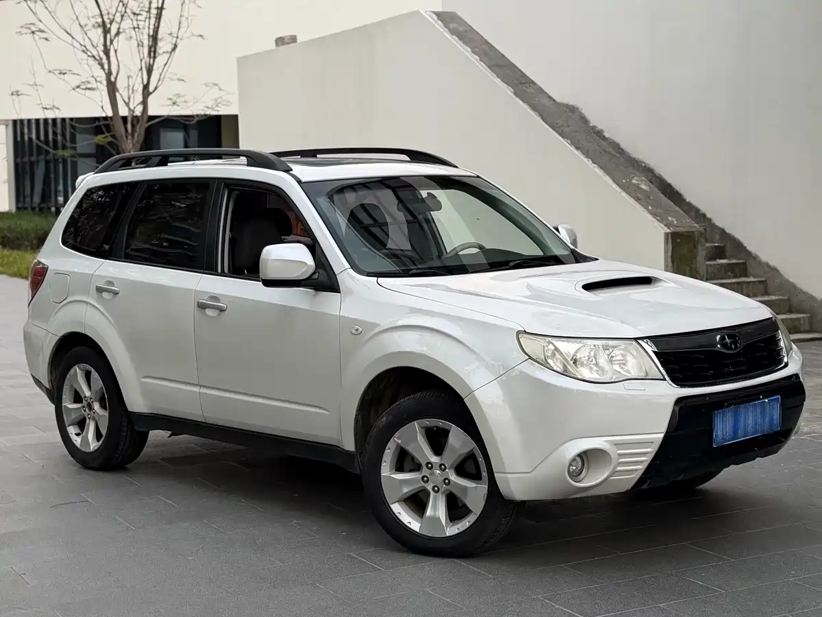 Photo 2 - Subaru Forester