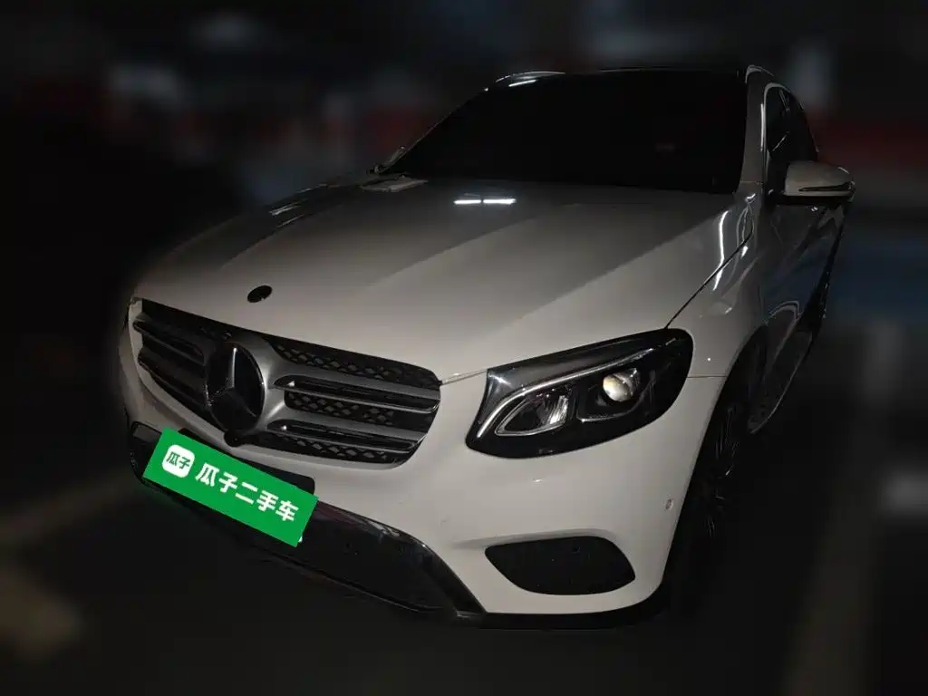 Фото 1 - Mercedes-Benz GLC