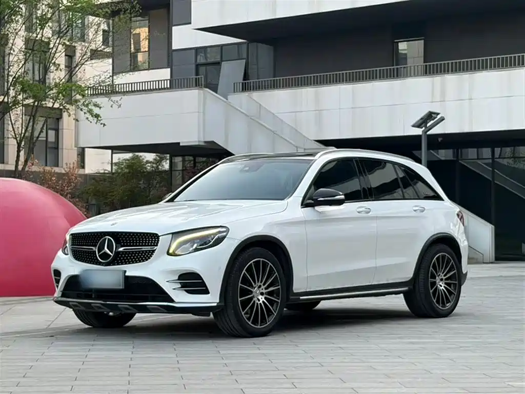Mercedes-Benz GLC 2018 Facelift GLC 260 4MATIC Luxury фото 2