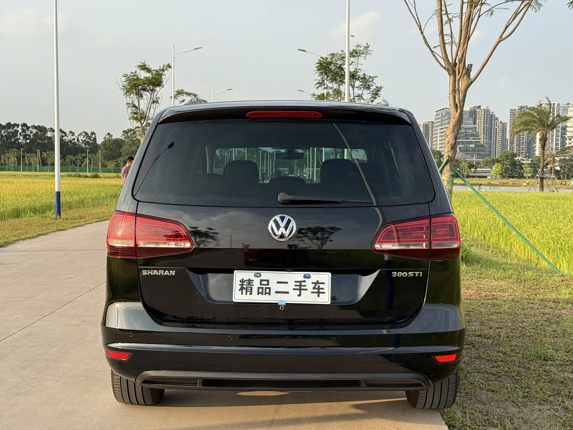 Фото 7 - Volkswagen Sharan