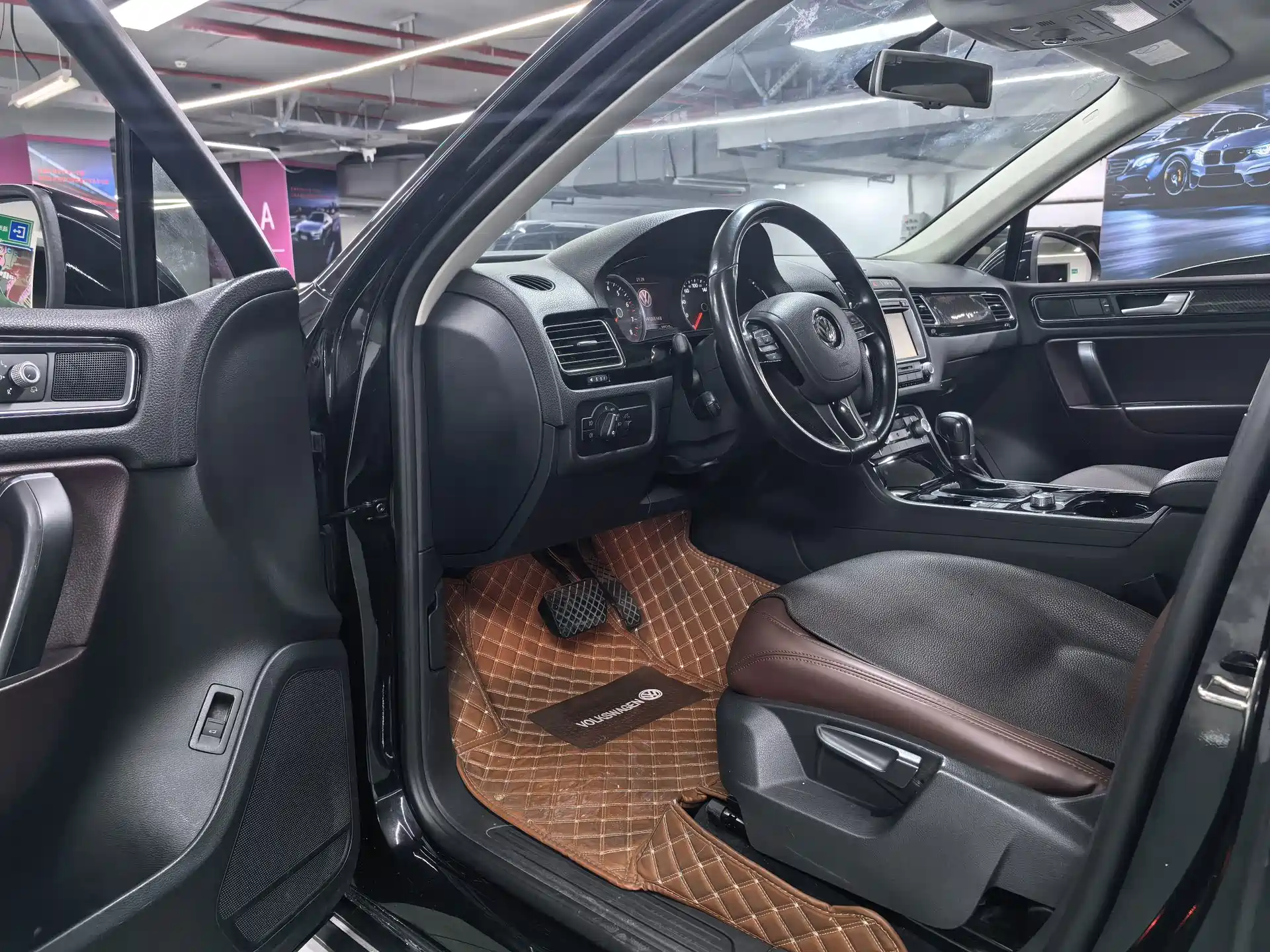 Фото 5 - Volkswagen Touareg