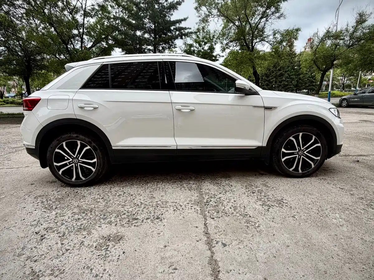 VOLKSWAGEN T-ROC EXPLORING SONGS