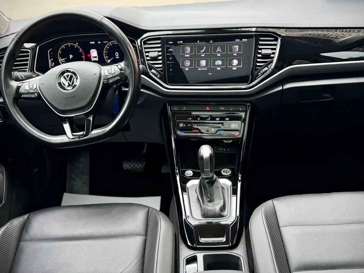 VOLKSWAGEN T-ROC EXPLORING SONGS