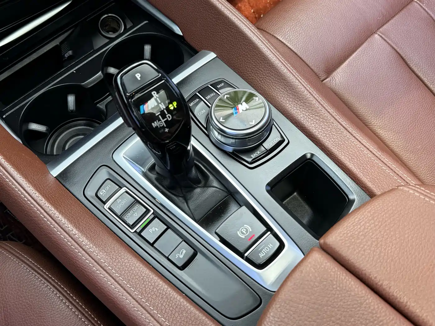 BMW X6 2017 xDrive35i Luxury фото 14