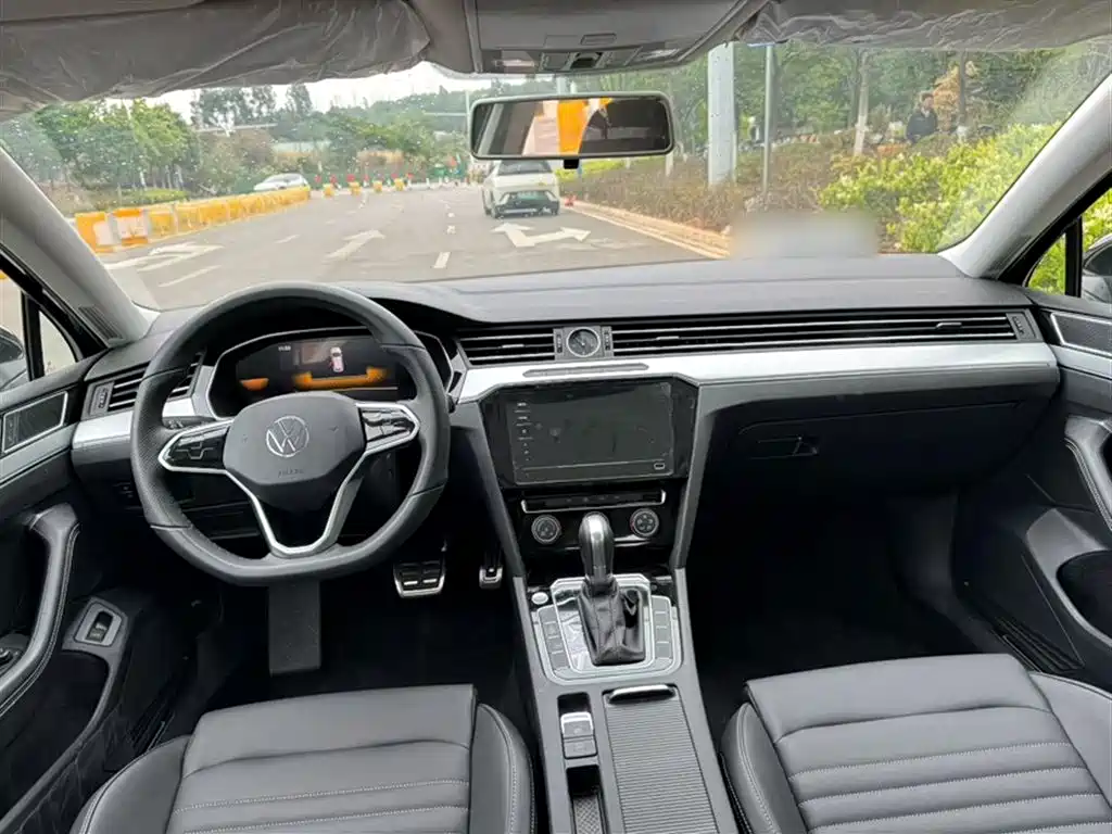 Volkswagen Magotan 2023 2 Million Units Commemorative Edition 280TSI DSG Comfort фото 17