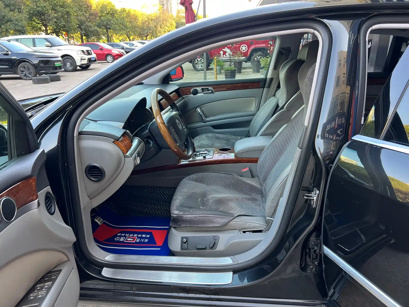 Фото 3 - Volkswagen Phaeton