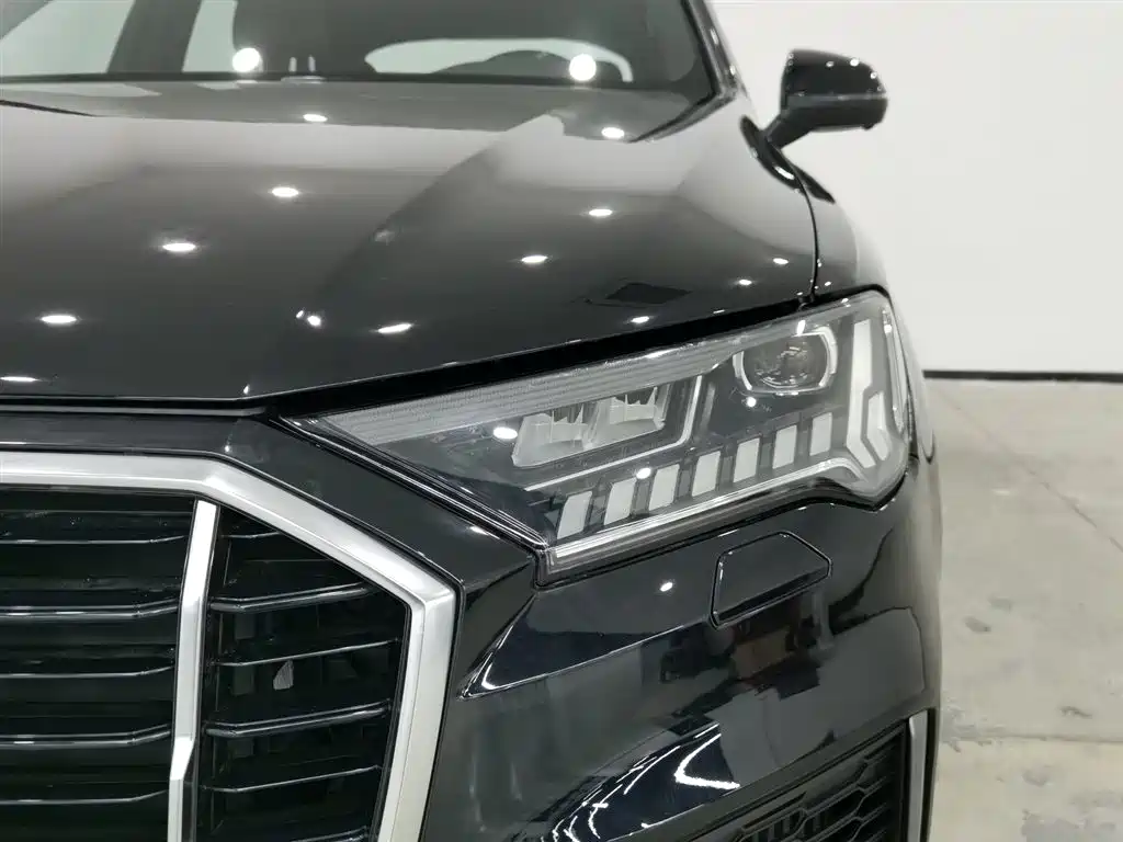 Audi Q7 2020 55 TFSI quattro S line Sport фото 7