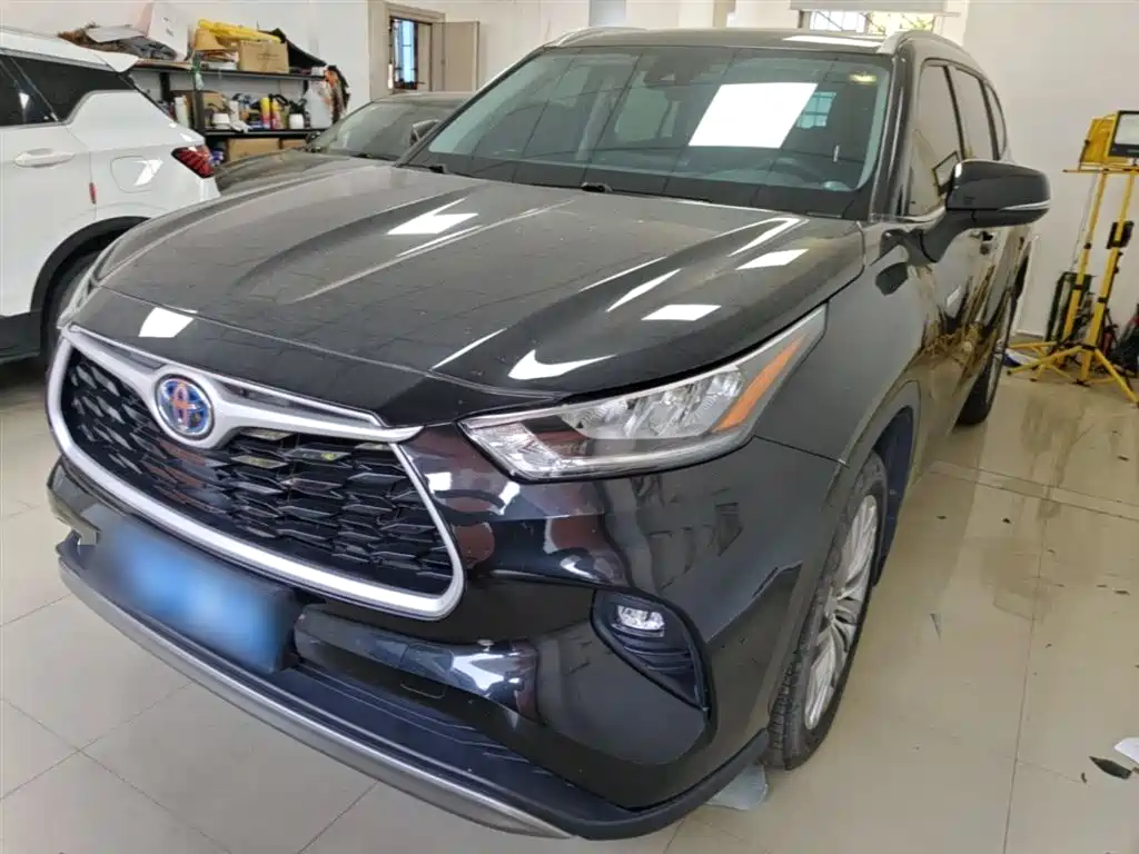 TOYOTA HIGHLANDER