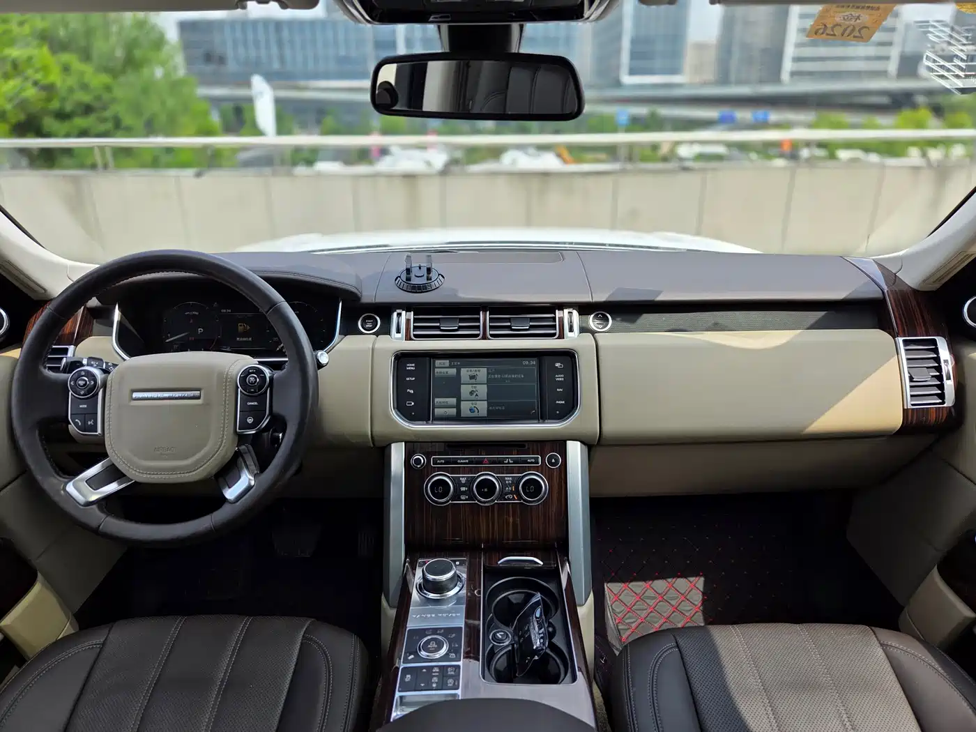 Land Rover Range Rover 2015 3.0 SC V6 Vogue SE Genesis Extended Edition фото 10