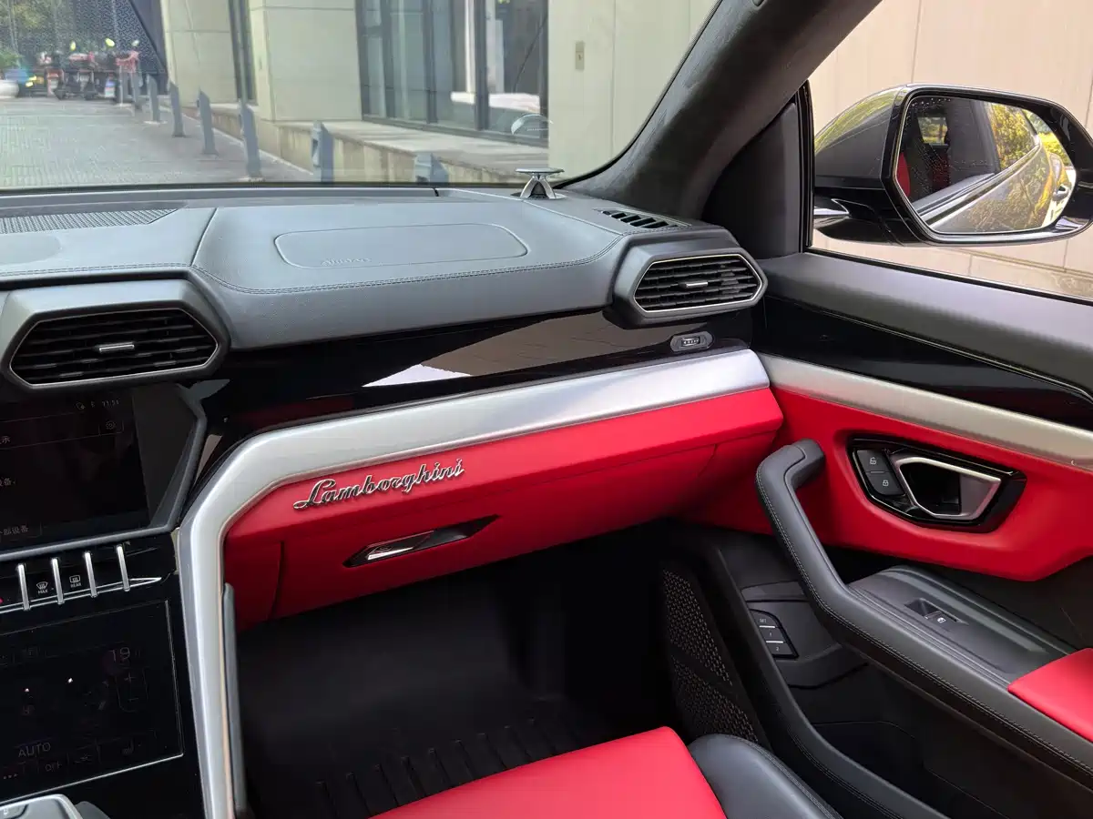 Lamborghini Urus 2018 4.0T V8 фото 22