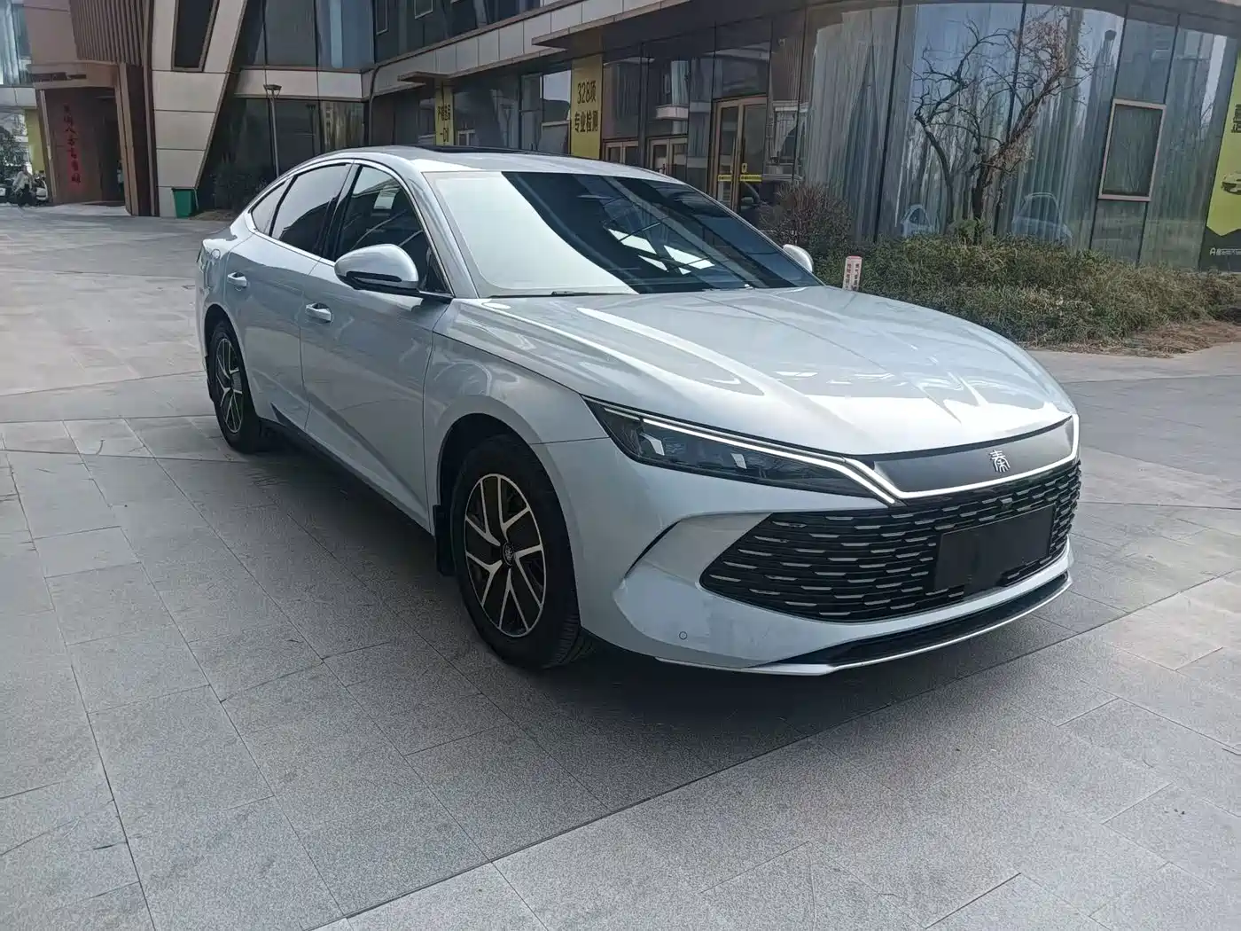 BYD Qin L 2026 2024 DM-i 120KM Superior Edition
