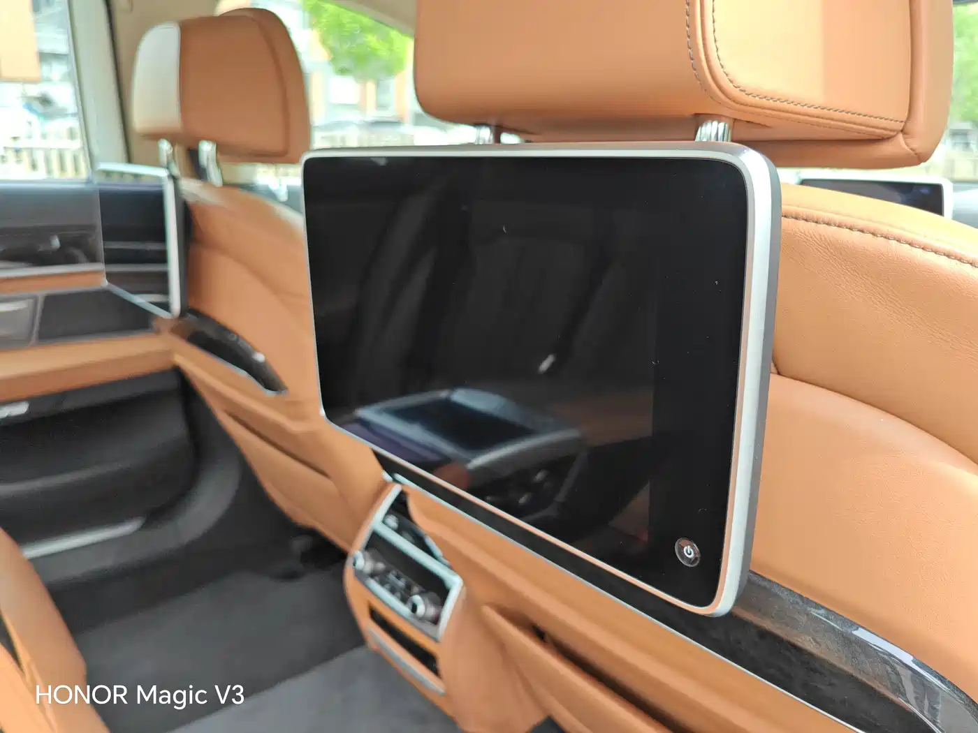 BMW 7 Series 2016 730Li Luxury фото 24