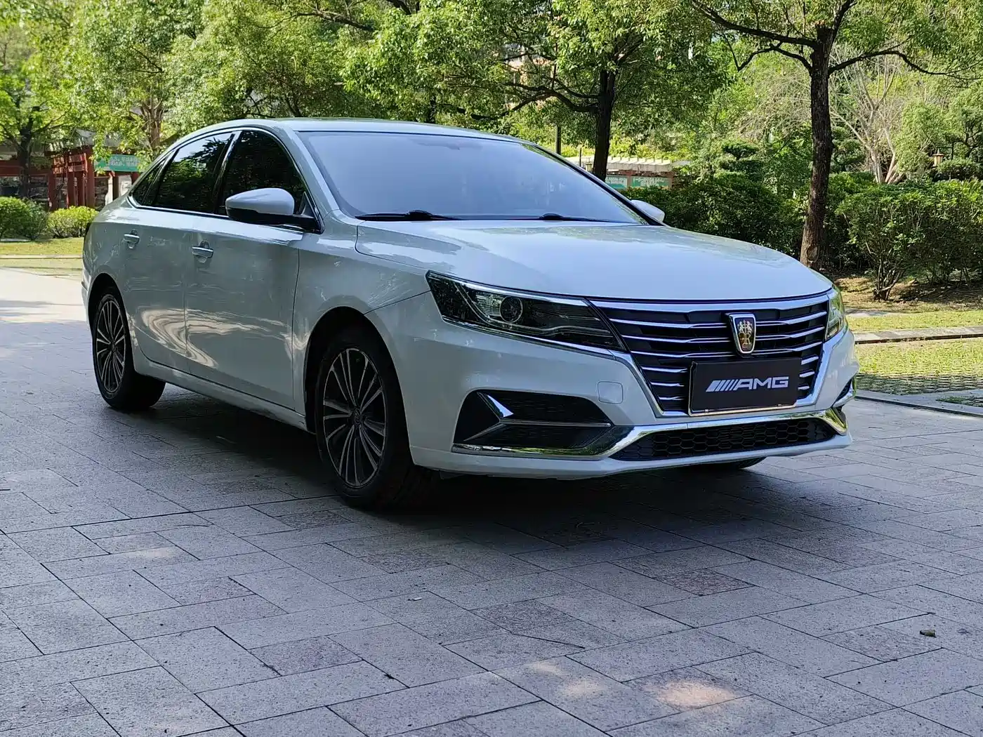 Roewe i6 2020 2020 PLUS 1.6L CVT 4G Connected Glory Holographic Edition