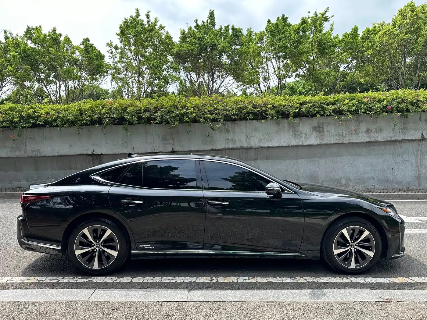 Lexus LS 2022 2021 500h Premium Edition