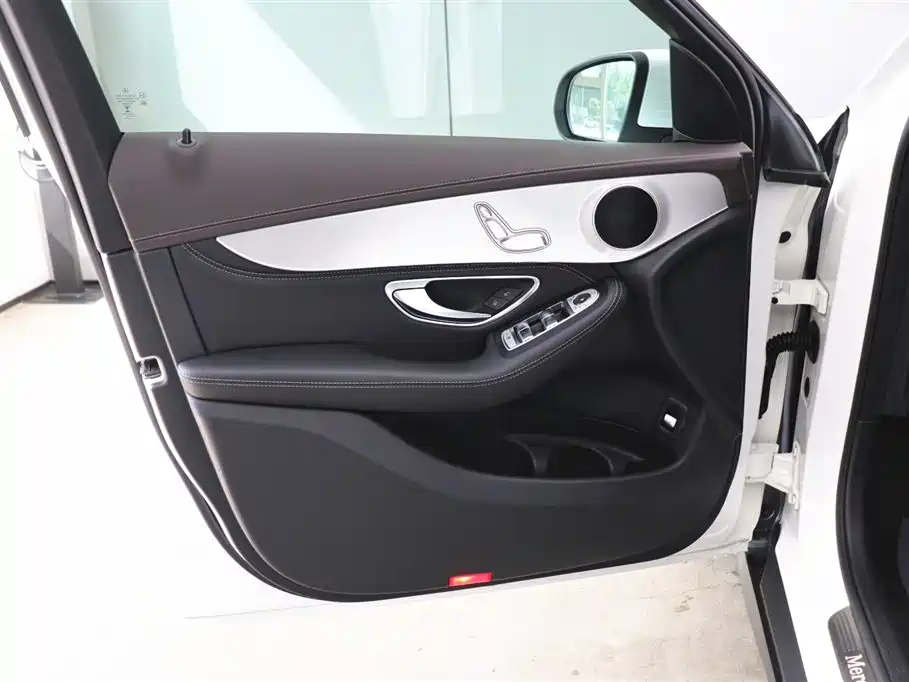 Mercedes-Benz GLC 2019 Model GLC 200 L 4MATIC фото 10