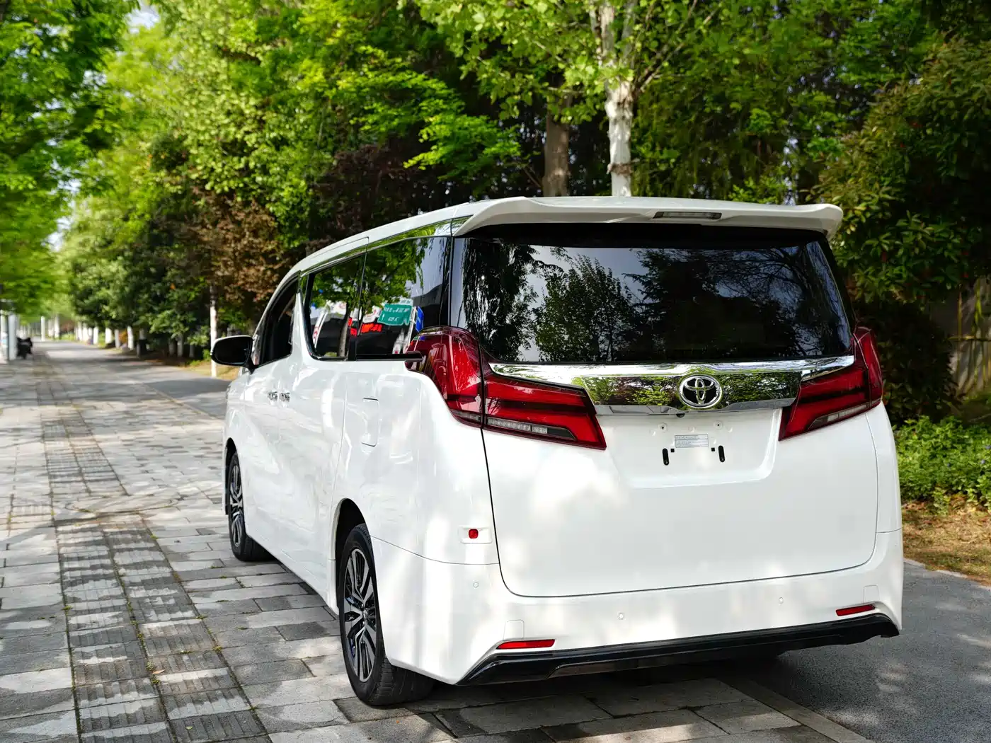 Toyota Alphard 2018 Facelift 3.5L Luxury Edition фото 7
