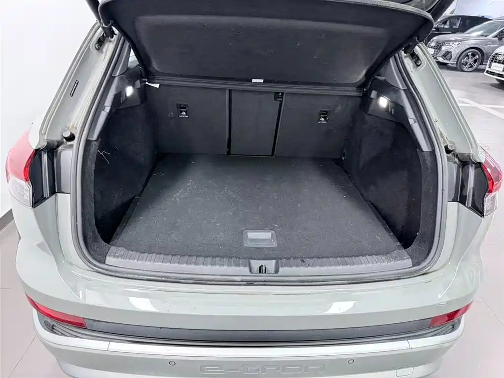 Audi Q4 e-tron 2024 40 e-tron Creation Edition фото 8