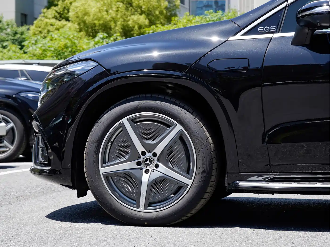 Mercedes-Benz EQS SUV 2025 Model 500 4MATIC фото 8