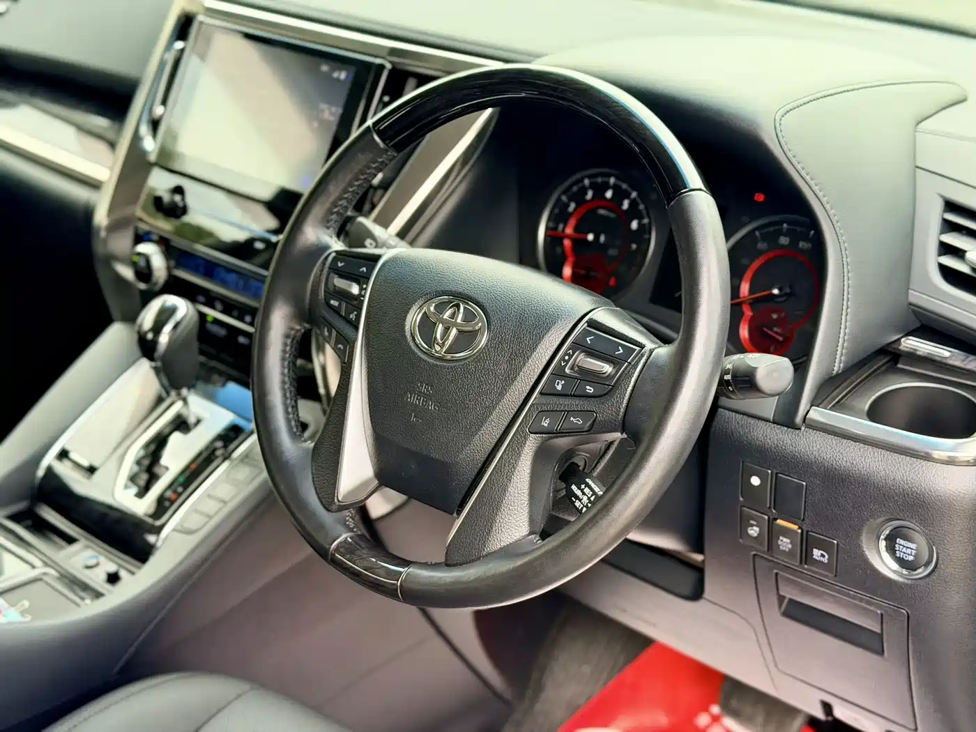 Toyota Alphard 2018 Facelift 3.5L Luxury Edition фото 6
