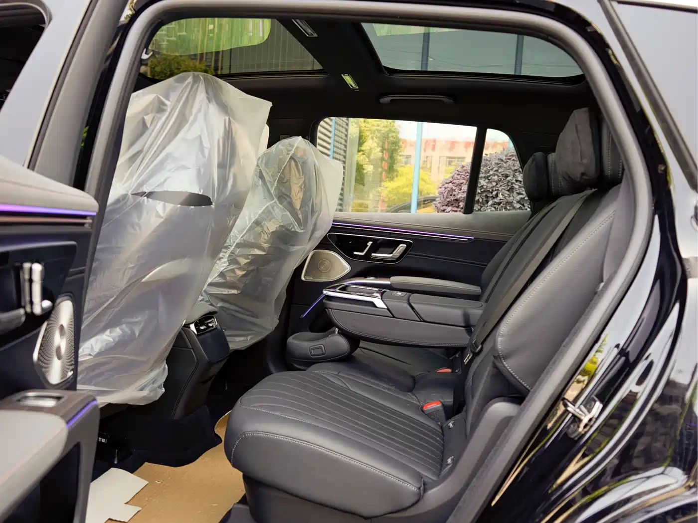 Mercedes-Benz EQS SUV 2025 Model 500 4MATIC фото 12