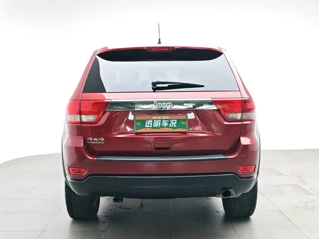 Photo 4 - Jeep Grand Cherokee (Import)