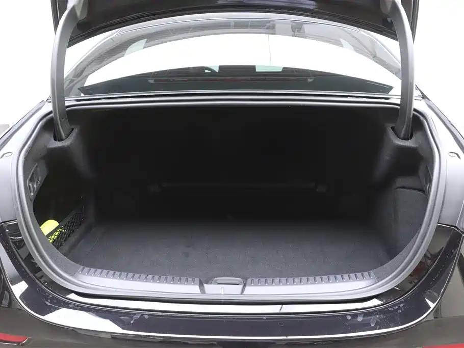Mercedes-Benz E-Class 2025 Facelift E 300 L Luxury фото 31