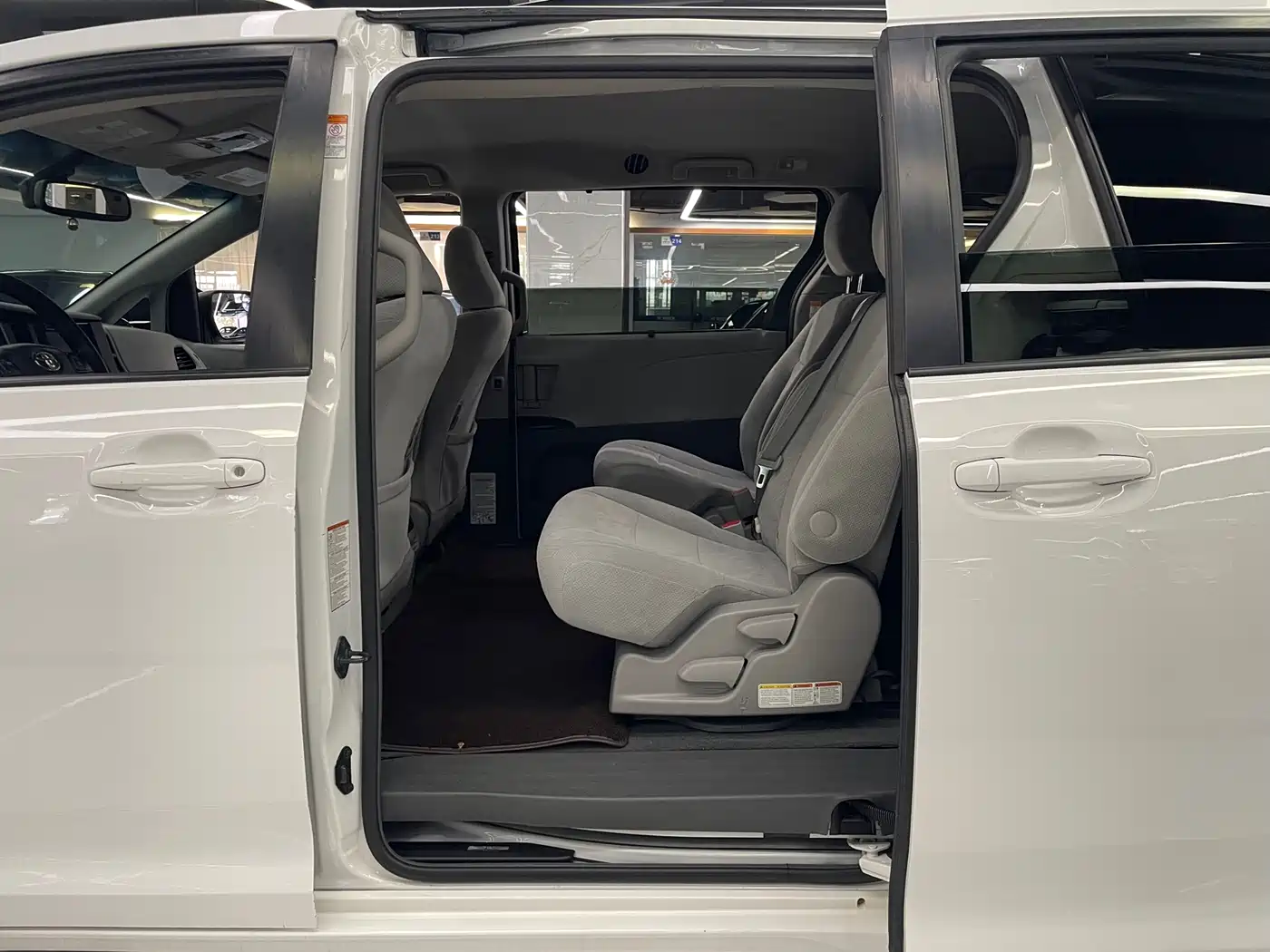 Toyota Sienna 2016 2015 3.5L 2WD LE