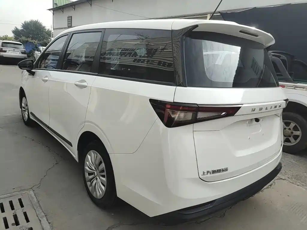 Wuling Motors Wuling Jiachen 2023 2022 1.5L Manual Joy Elite