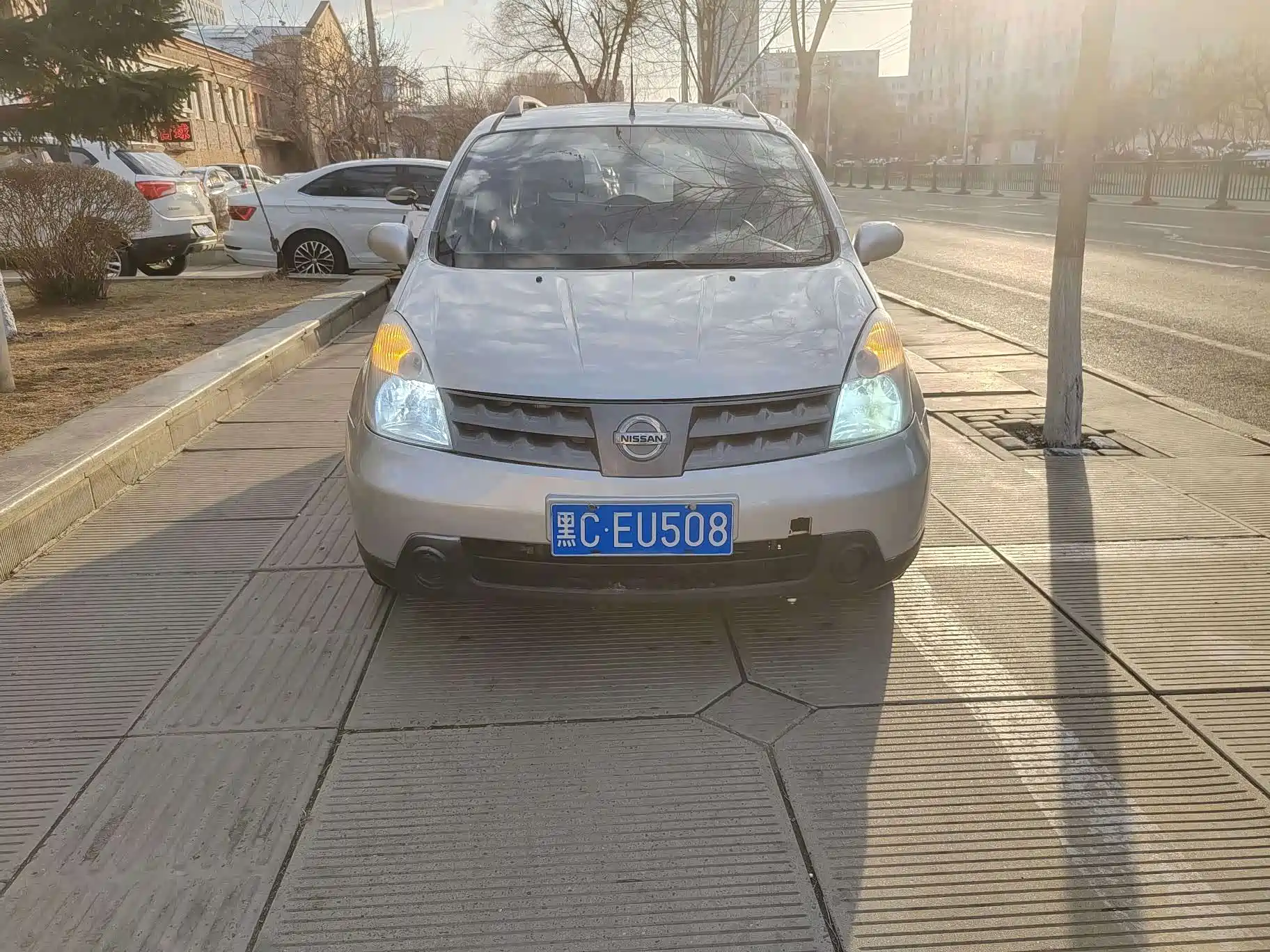 Фото 2 - Nissan Livina